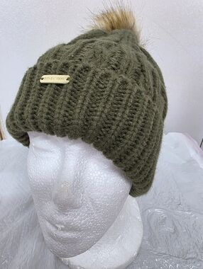 Steve Madden Womens Cable Knit Olive Green Beanie Pom Pom Winter Hat Cap